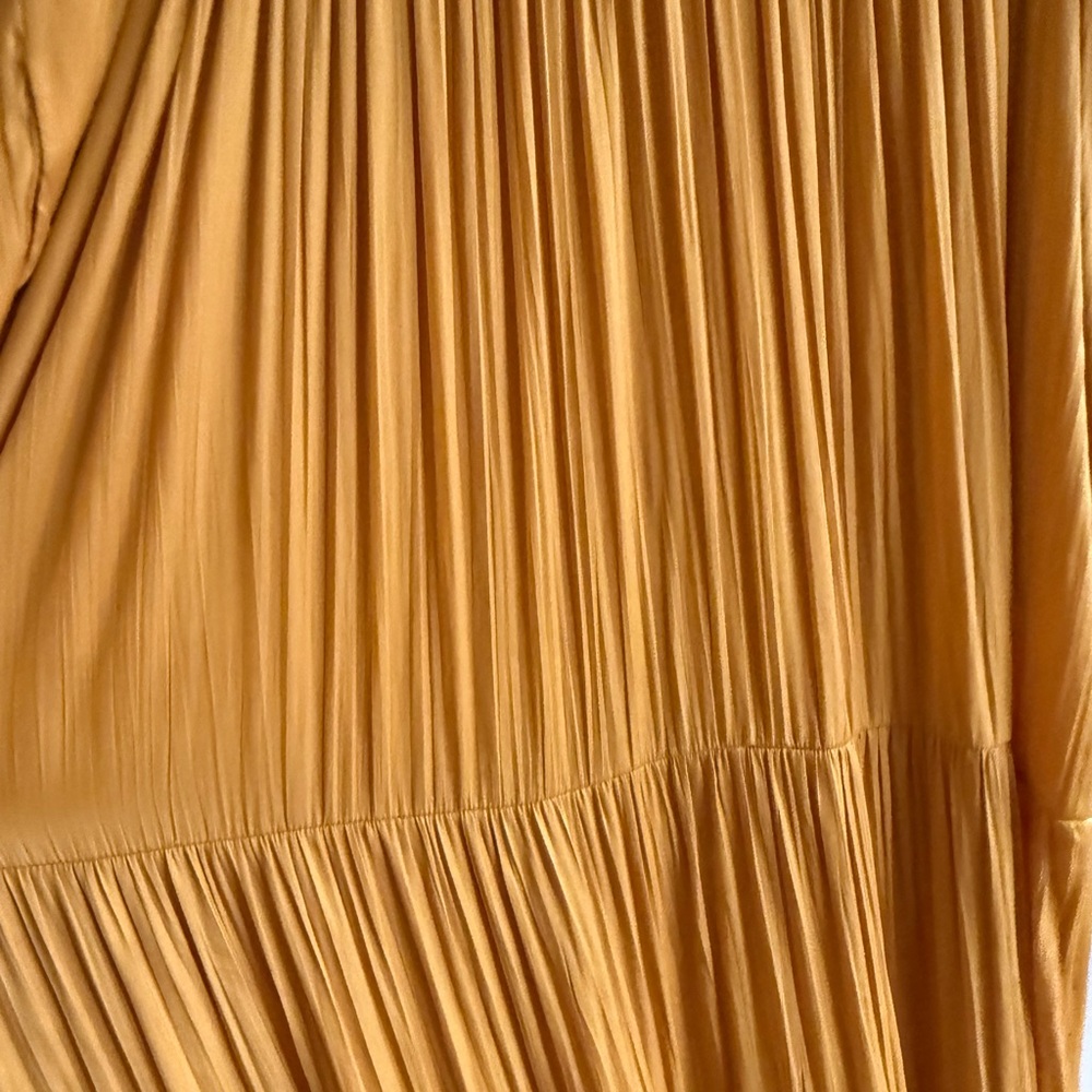 Anthropologie Somerset Satin Edition in Gold Mango - Picture 5 of 6